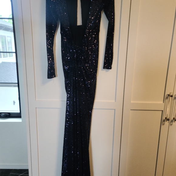 Nicole Bakti Gown - Picture 11 of 13